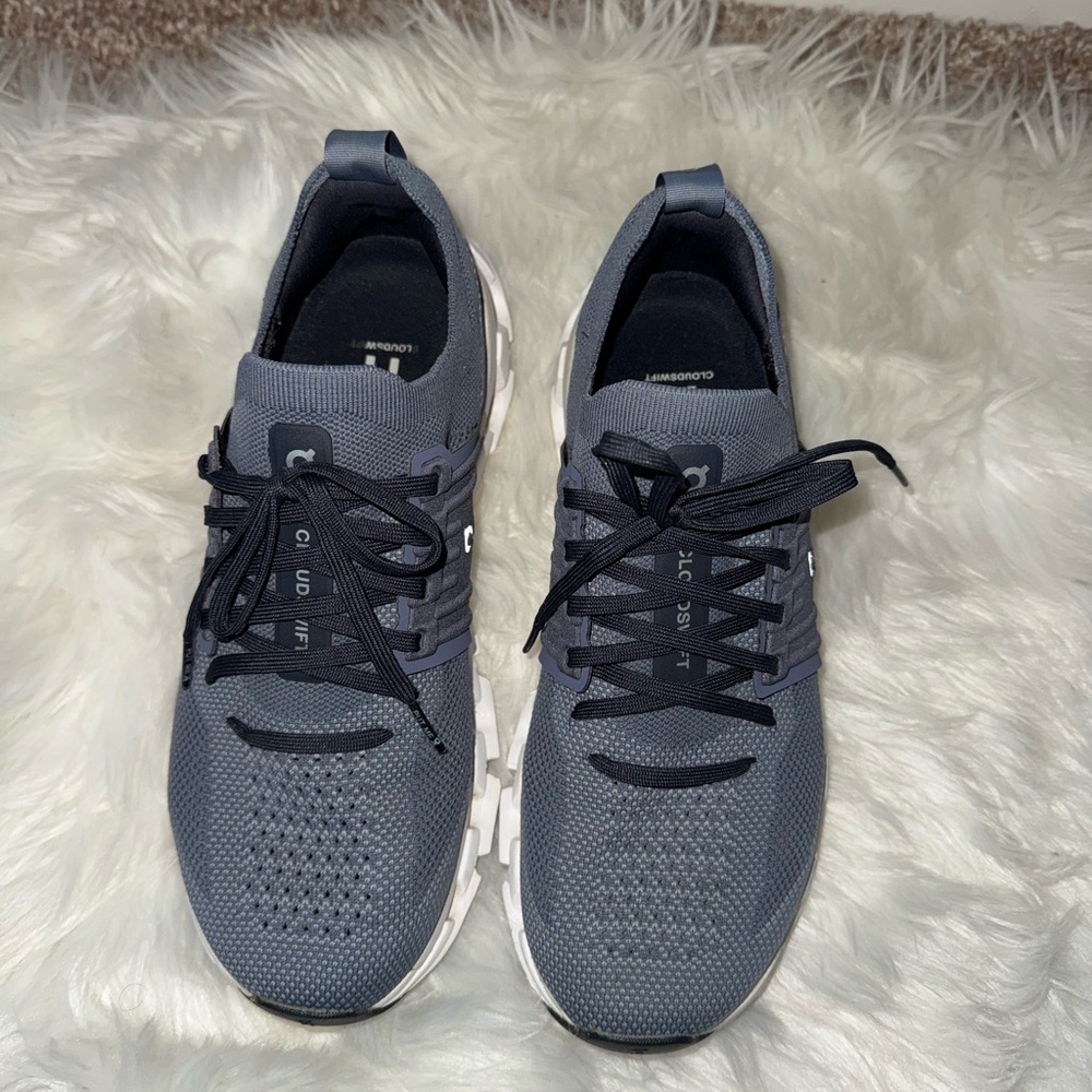 On Running Shoe Cloudswift 3 in blue and white - Picture 6 of 14